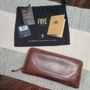 FRYE Melissa Zip Wallet